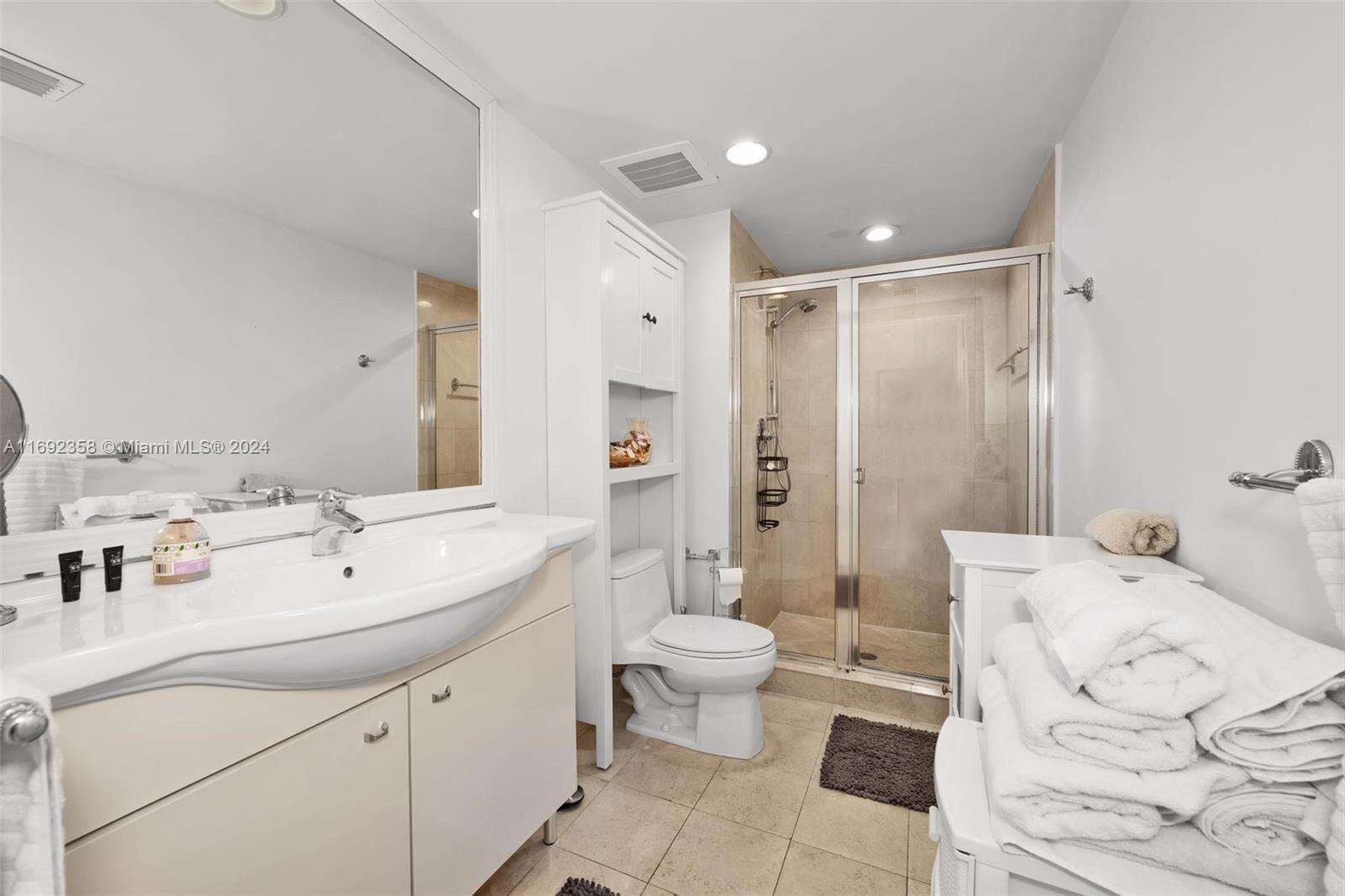 The Beach Club Two at 1830 Ocean Dr, Hallandale Beach, FL 33009 - For Rent photo 12