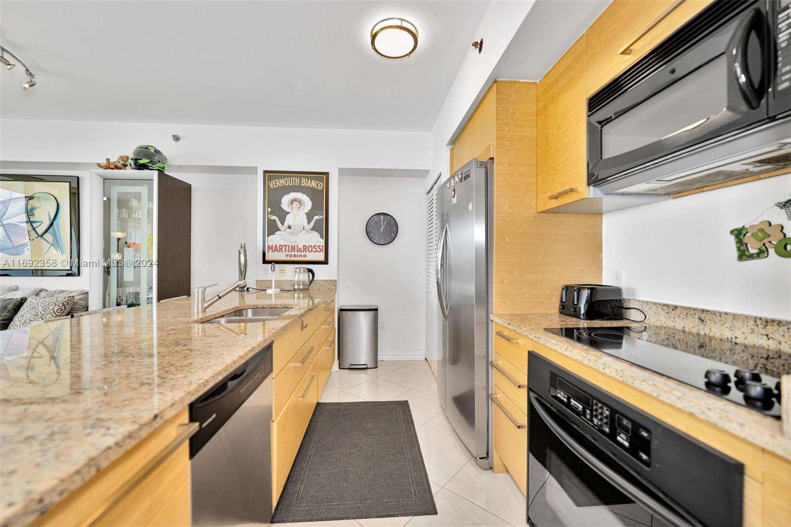 The Beach Club Two at 1830 Ocean Dr, Hallandale Beach, FL 33009 - For Rent photo 8