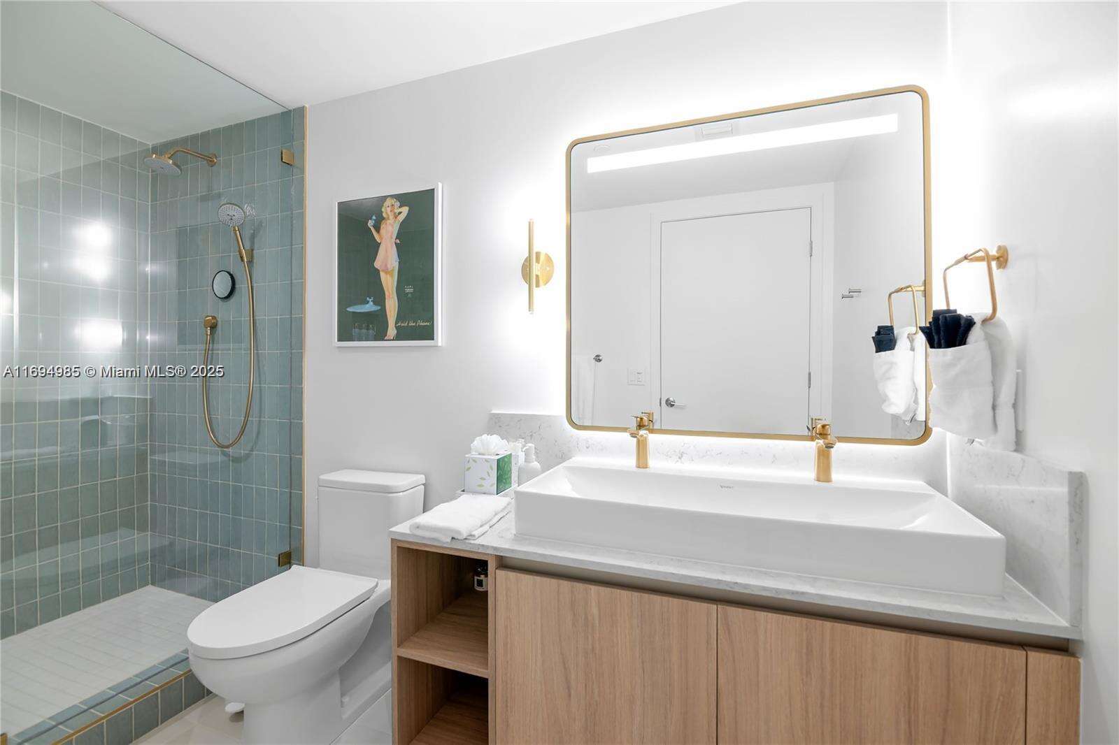 Natiivo | Gale Miami at 159 6th St, Miami, FL 33132 - For Rent photo 18