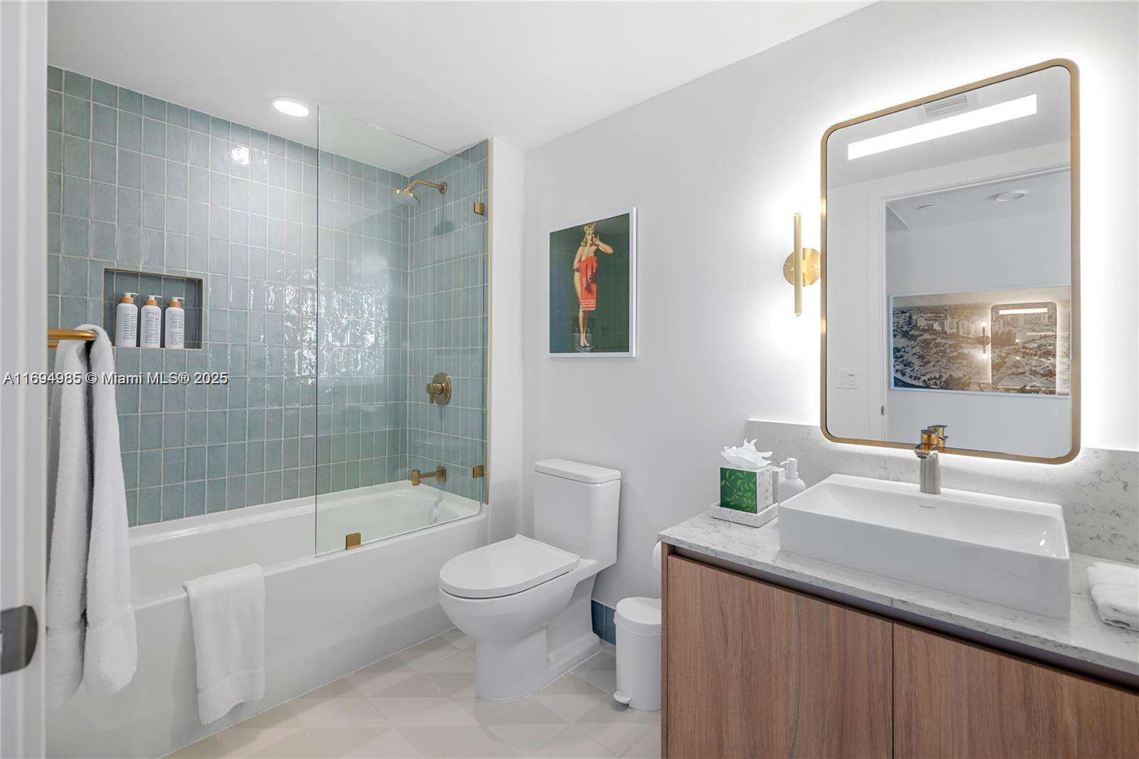 Natiivo | Gale Miami at 159 6th St, Miami, FL 33132 - For Rent photo 25