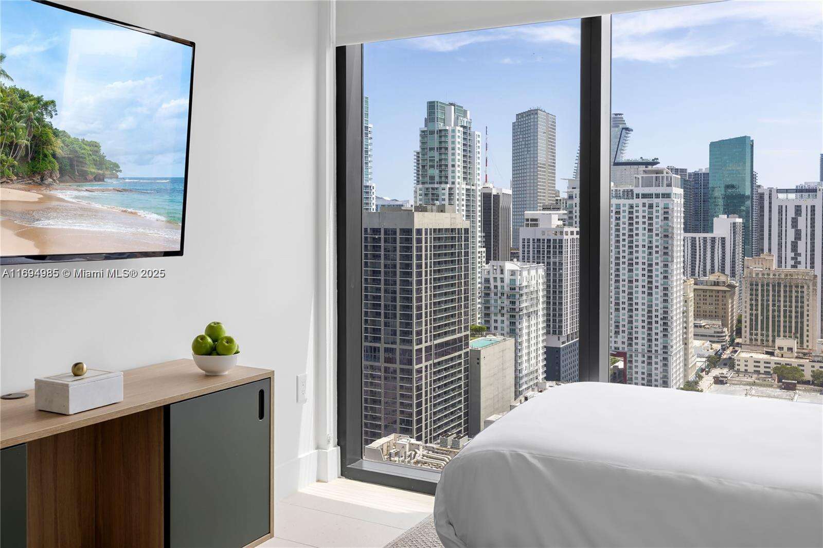 Natiivo | Gale Miami at 159 6th St, Miami, FL 33132 - For Rent photo 29
