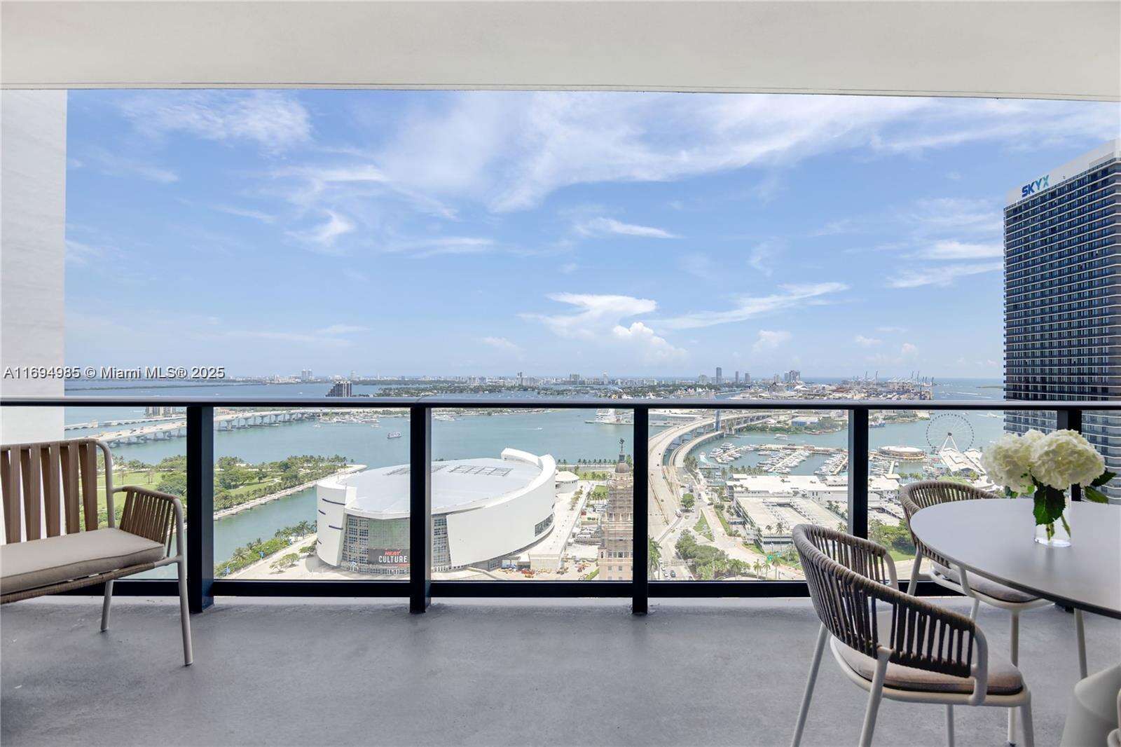 Natiivo | Gale Miami at 159 6th St, Miami, FL 33132 - For Rent photo 36