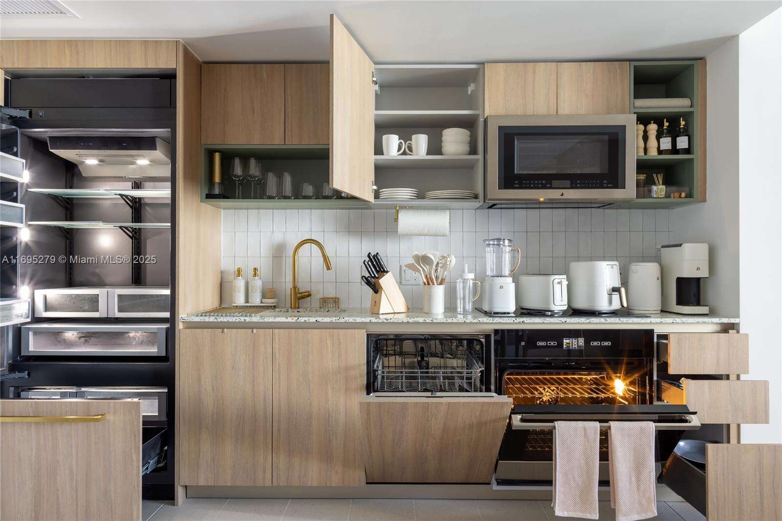 Natiivo | Gale Miami at 159 6th St, Miami, FL 33132 - For Rent photo 21