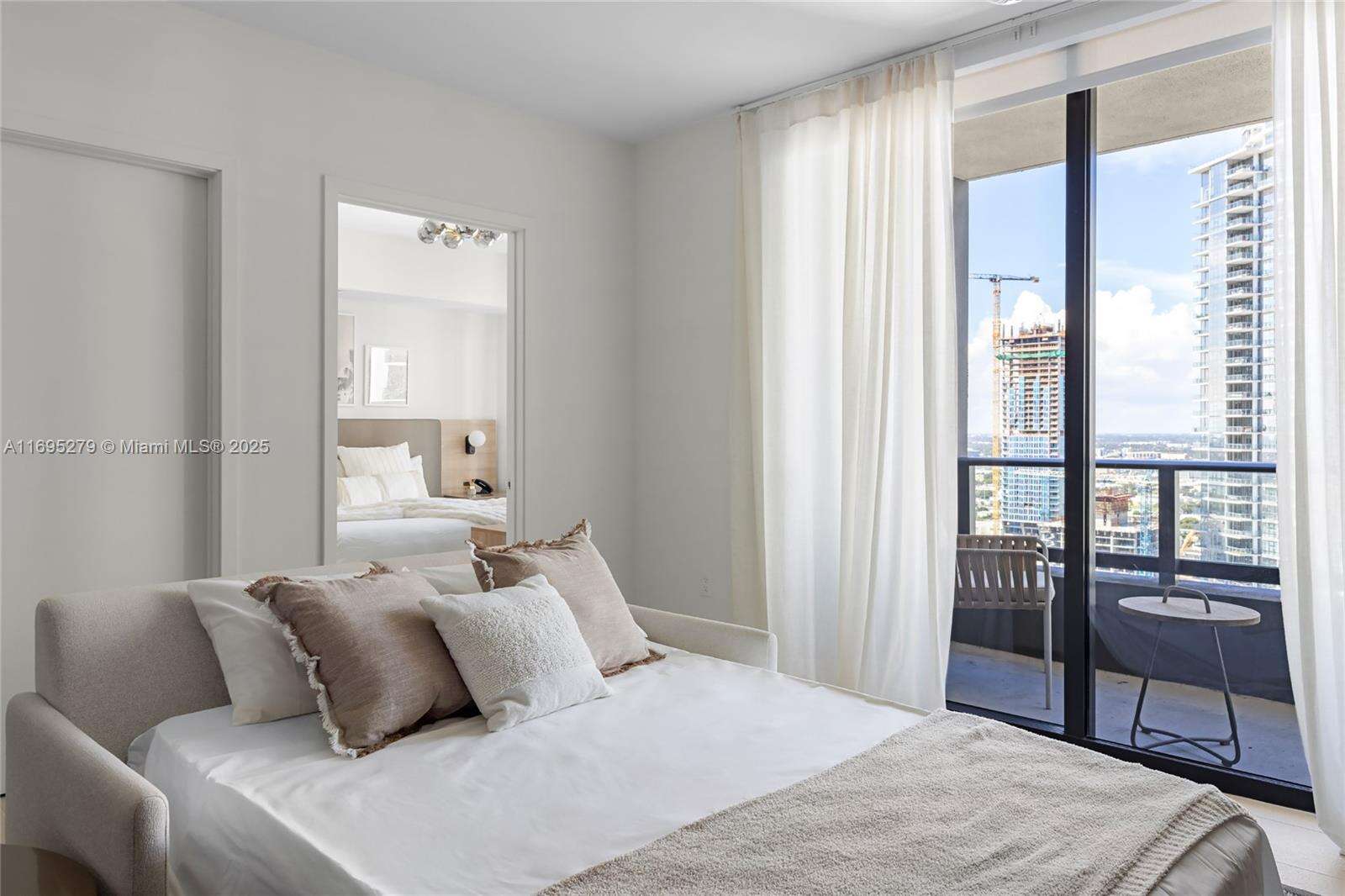 Natiivo | Gale Miami at 159 6th St, Miami, FL 33132 - For Rent photo 26