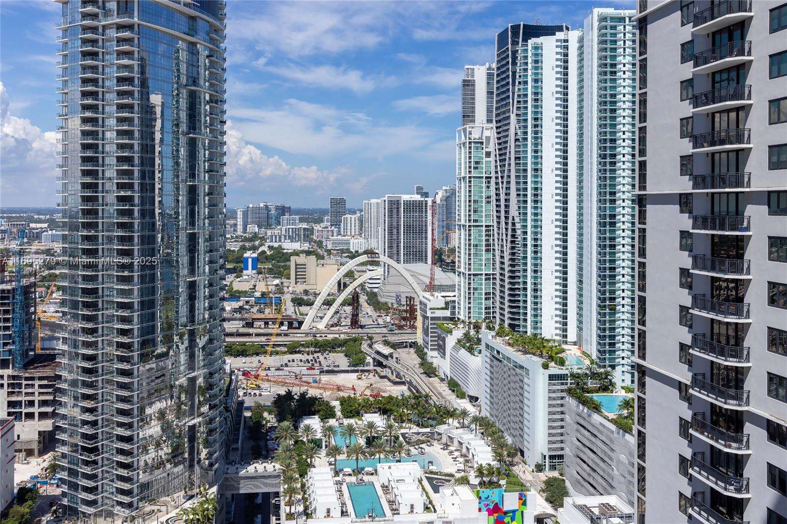 Natiivo | Gale Miami at 159 6th St, Miami, FL 33132 - For Rent photo 31