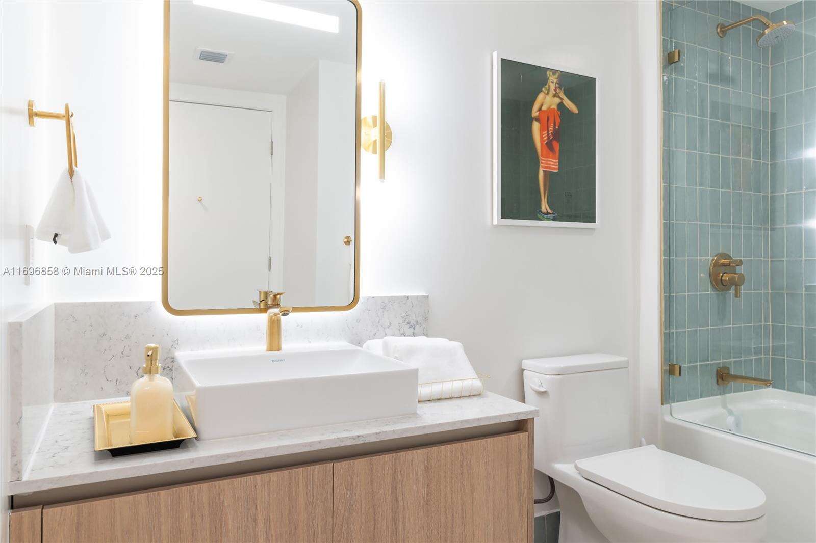 Natiivo | Gale Miami at 159 6th St, Miami, FL 33132 - For Rent photo 12
