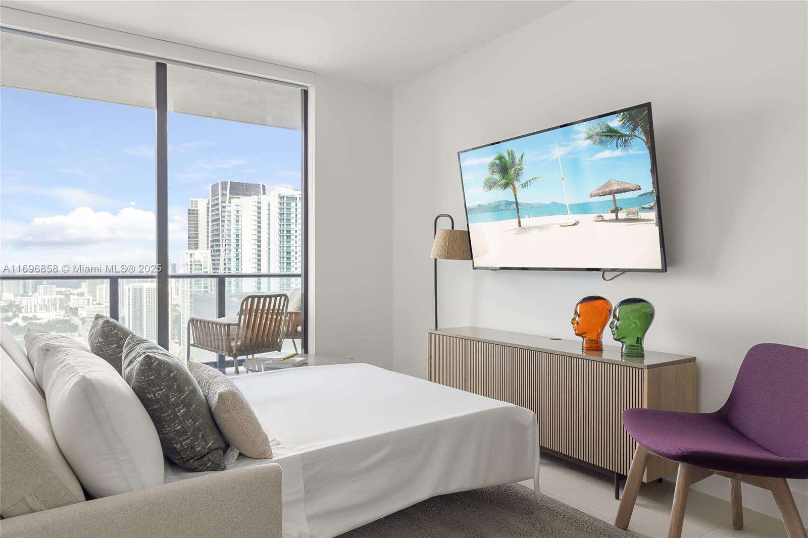 Natiivo | Gale Miami at 159 6th St, Miami, FL 33132 - For Rent photo 15