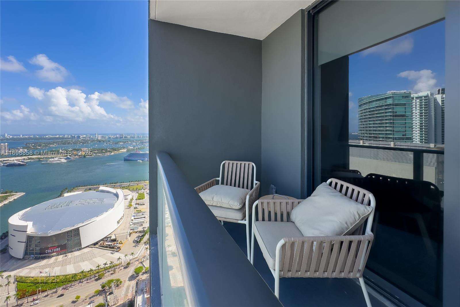 Natiivo | Gale Miami at 159 6th St, Miami, FL 33132 - For Rent photo 18