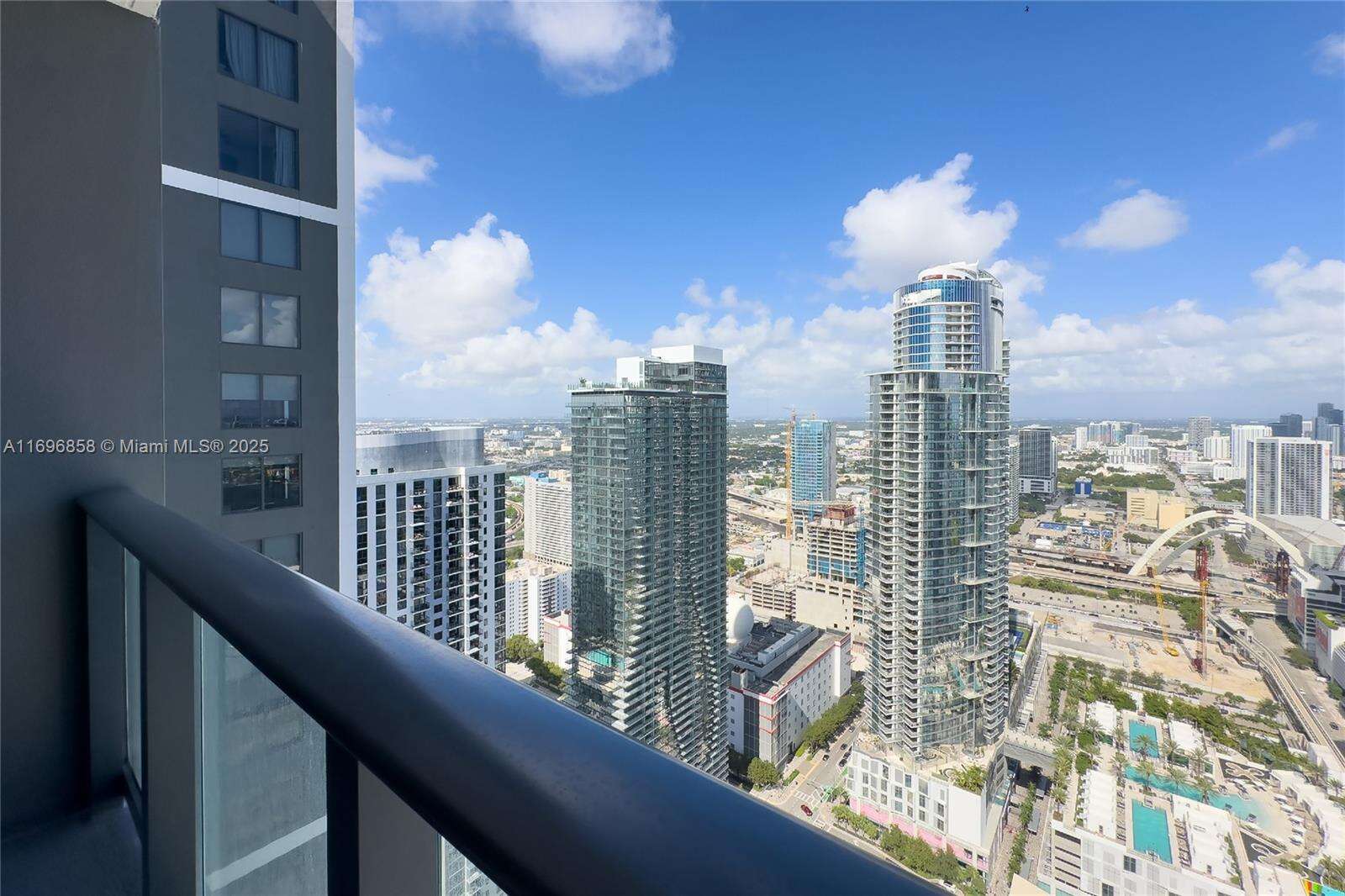 Natiivo | Gale Miami at 159 6th St, Miami, FL 33132 - For Rent photo 19
