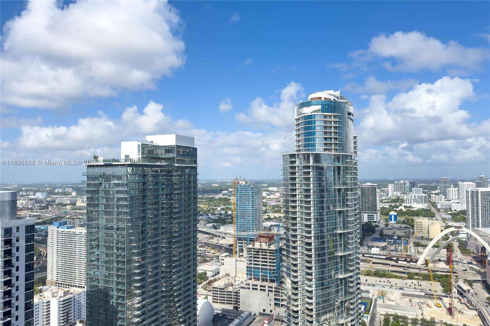 Natiivo | Gale Miami at 159 6th St, Miami, FL 33132 - For Rent photo 20