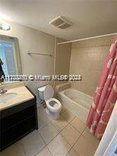 La Perla at 16699 Collins Ave, Sunny Isles Beach, FL 33160 - For Rent photo 12