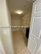 La Perla at 16699 Collins Ave, Sunny Isles Beach, FL 33160 - For Rent photo 8