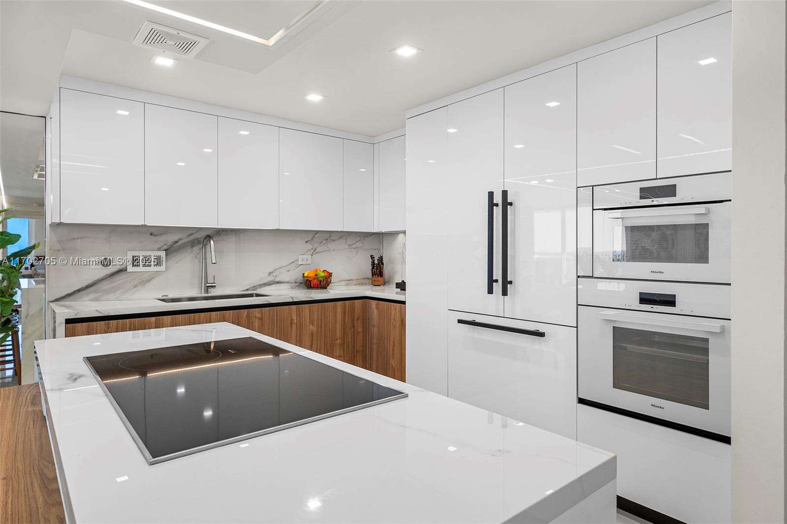 Roney Palace at Miami Beach, FL 33139 - For Rent photo 6