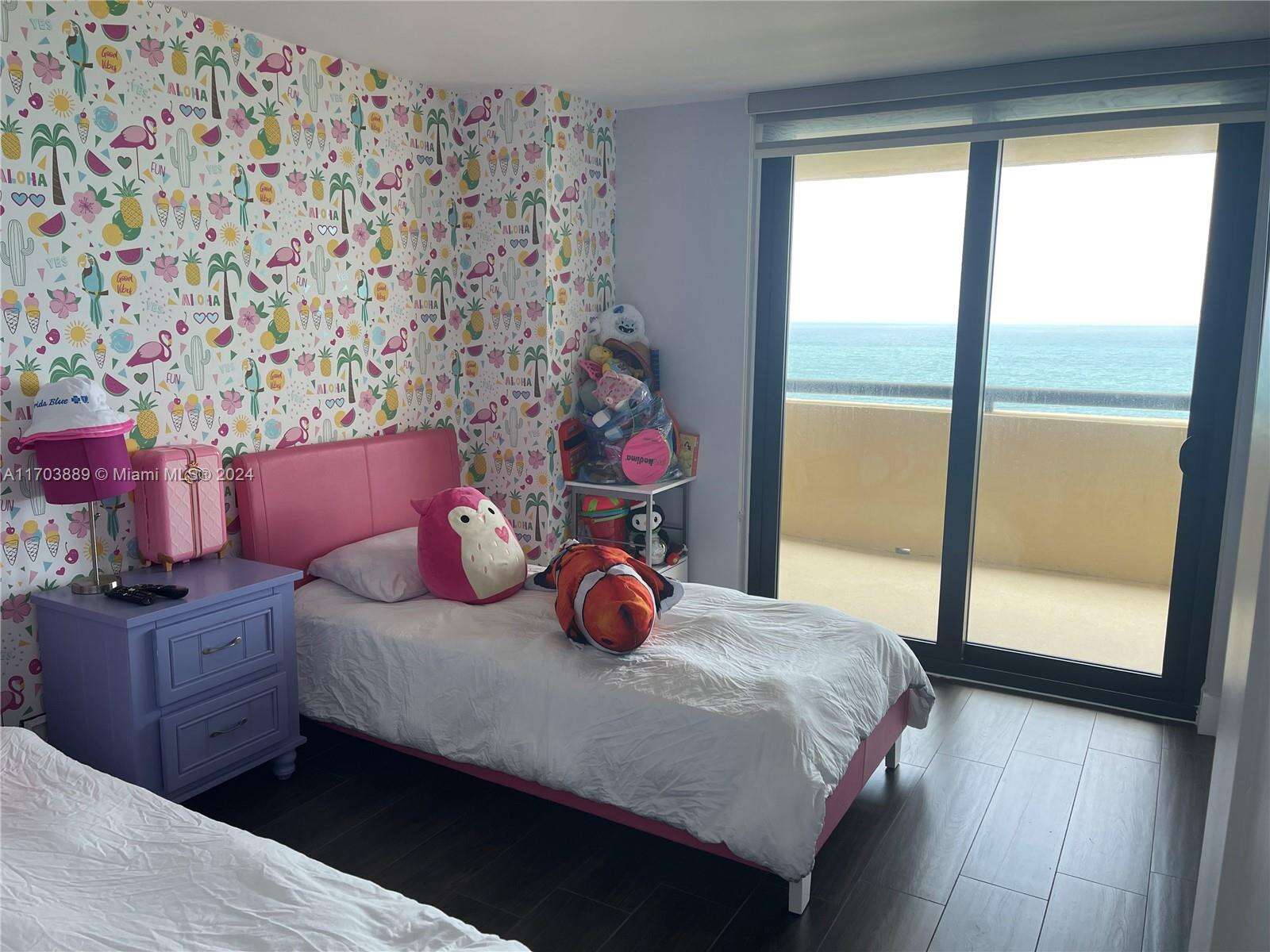 Club Atlantis at 2555 Collins Ave, Miami Beach, FL 33140 - For Rent photo 19