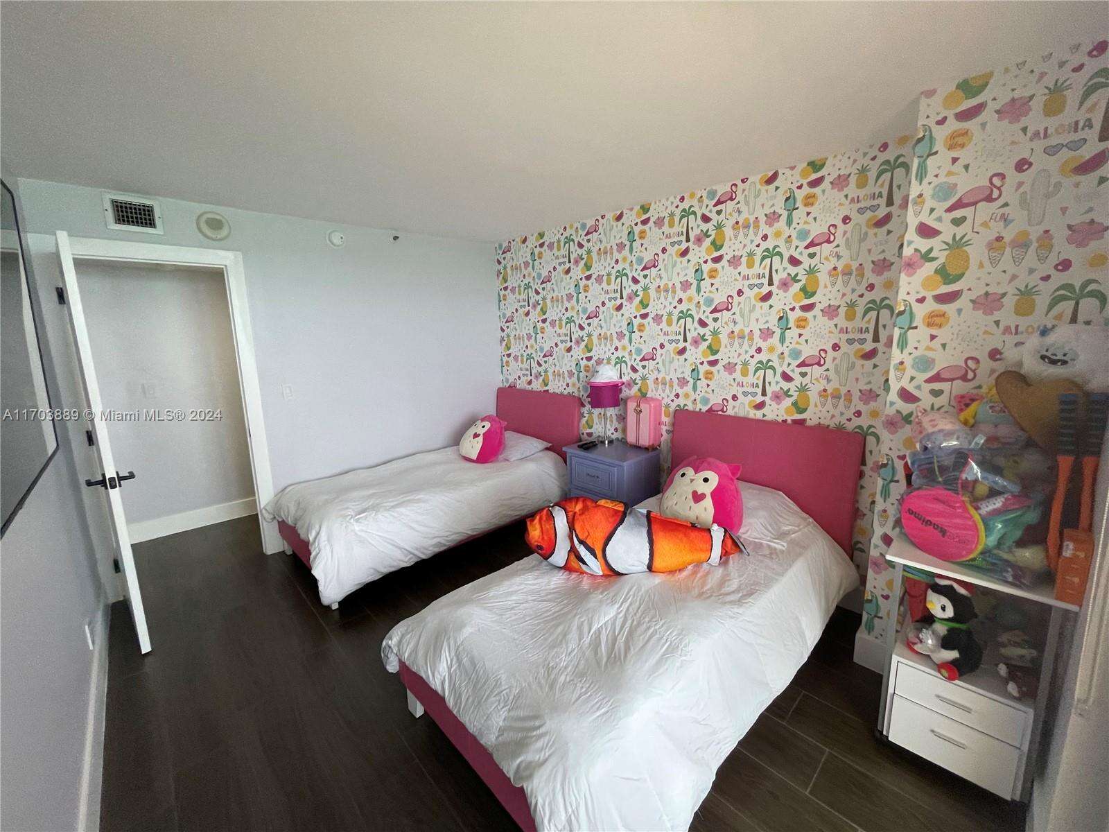 Club Atlantis at 2555 Collins Ave, Miami Beach, FL 33140 - For Rent photo 21