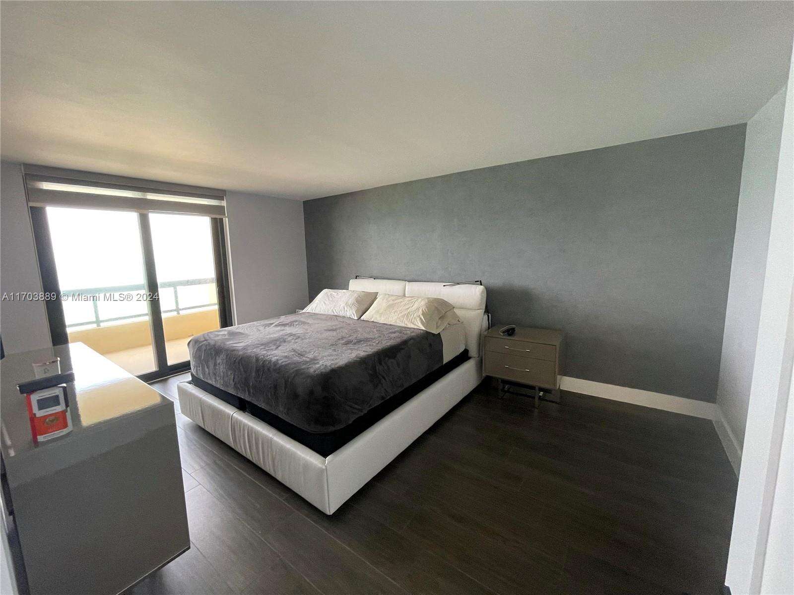 Club Atlantis at 2555 Collins Ave, Miami Beach, FL 33140 - For Rent photo 25