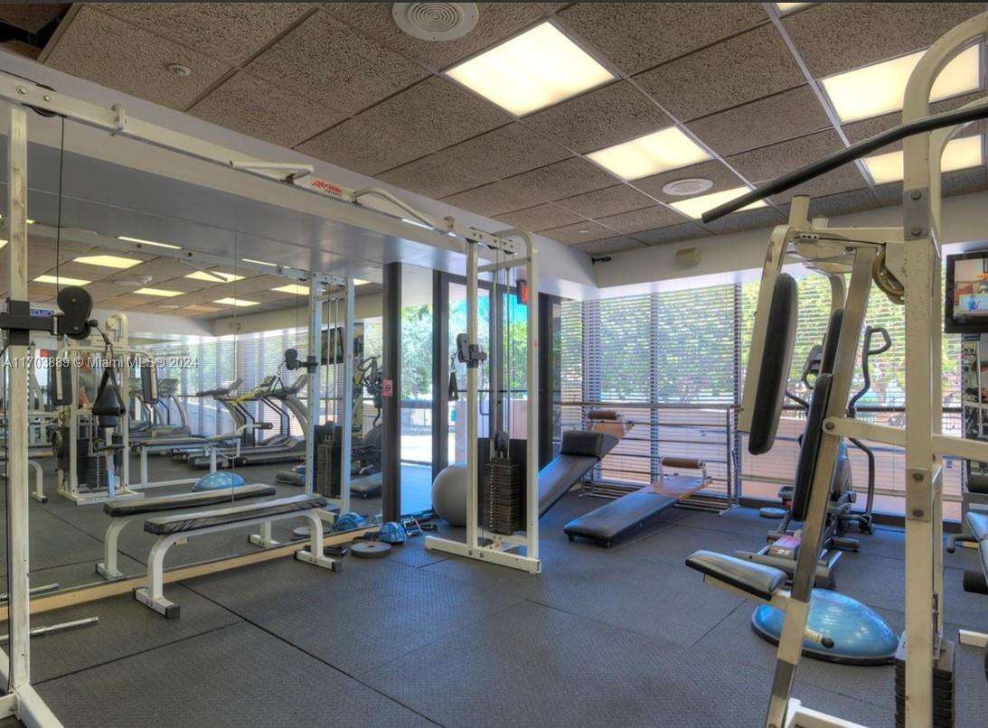 Club Atlantis at 2555 Collins Ave, Miami Beach, FL 33140 - For Rent photo 44