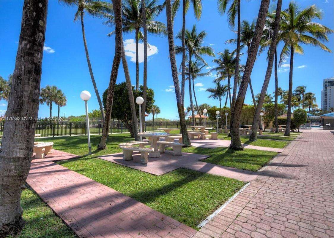 Club Atlantis at 2555 Collins Ave, Miami Beach, FL 33140 - For Rent photo 46