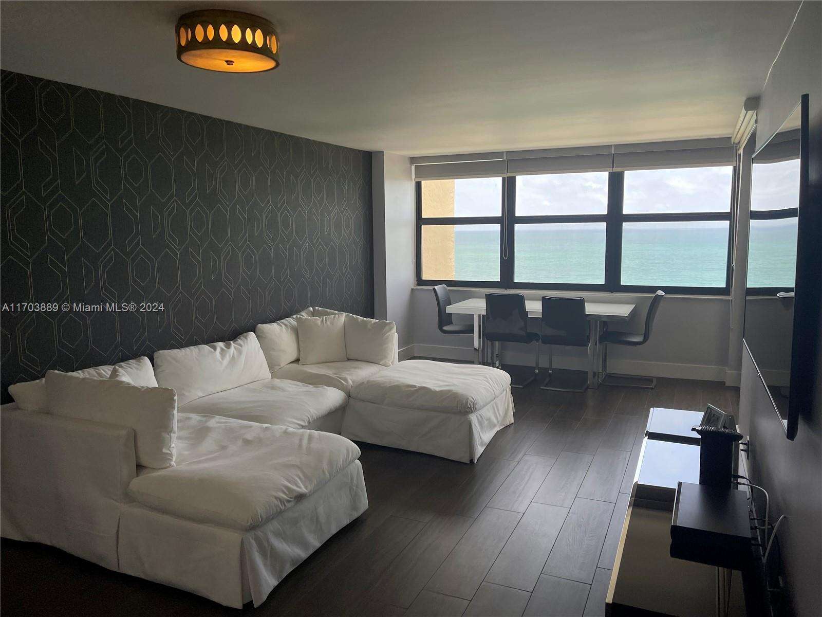 Club Atlantis at 2555 Collins Ave, Miami Beach, FL 33140 - For Rent photo 9