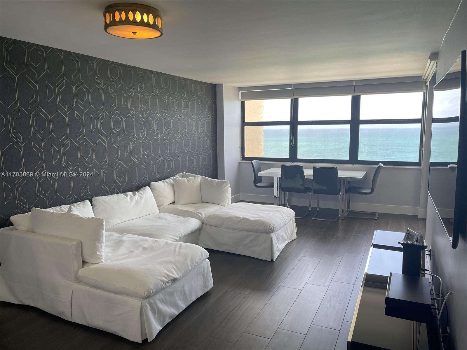 Club Atlantis at 2555 Collins Ave, Miami Beach, FL 33140 - For Rent photo 10