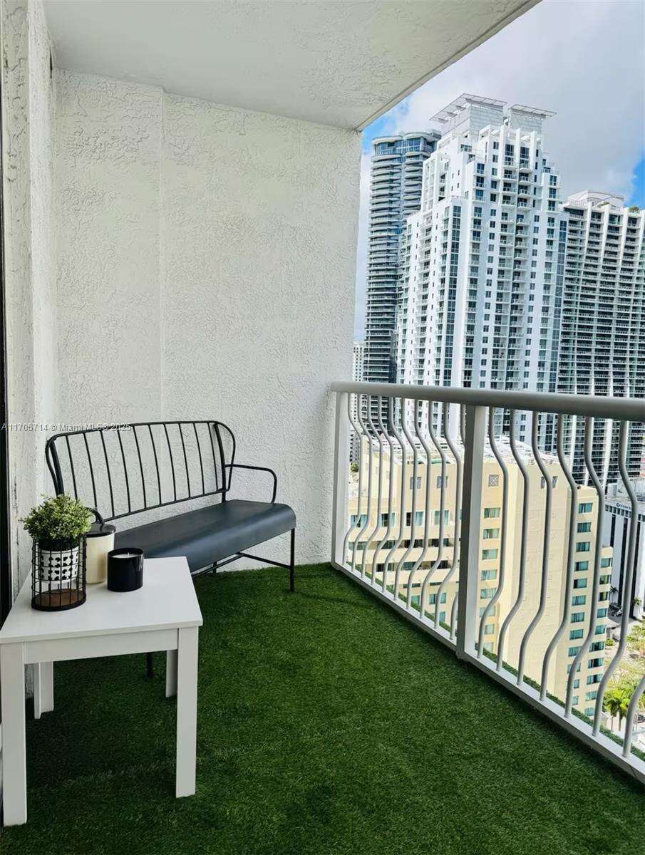 The Club At Brickell Bay at 1200 Brickell Bay Dr, Miami, FL 33131 - For Rent photo 30