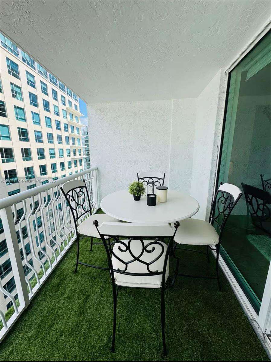 The Club At Brickell Bay at 1200 Brickell Bay Dr, Miami, FL 33131 - For Rent photo 32