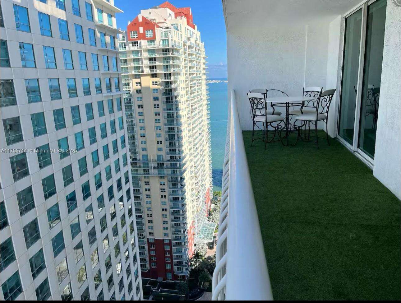 The Club At Brickell Bay at 1200 Brickell Bay Dr, Miami, FL 33131 - For Rent photo 34