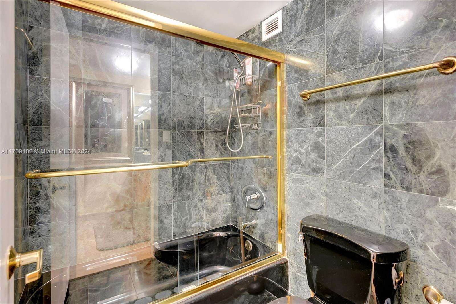 Roney Palace at 2301 Collins Ave, Miami Beach, FL 33139 - For Rent photo 17