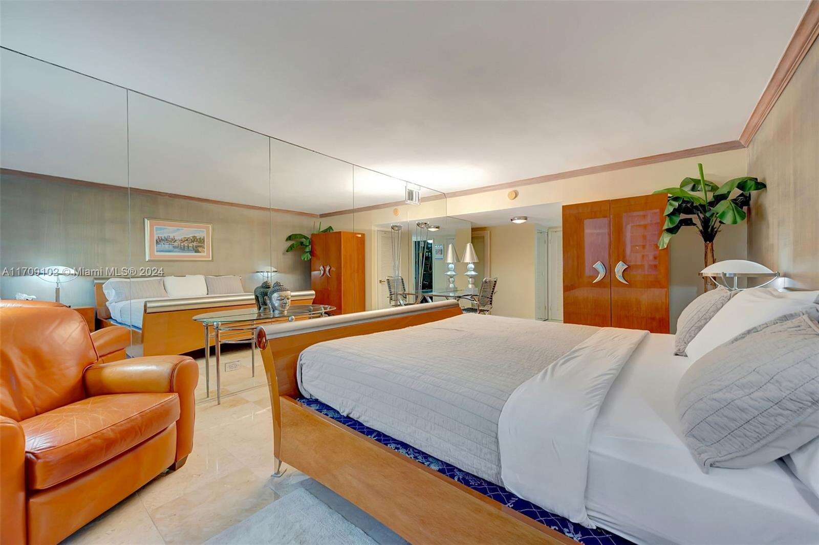 Roney Palace at 2301 Collins Ave, Miami Beach, FL 33139 - For Rent photo 20