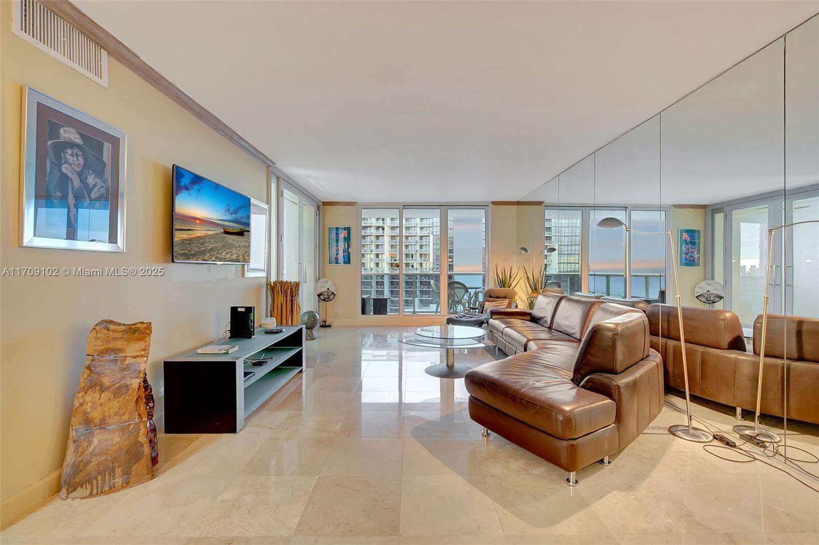 Roney Palace at 2301 Collins Ave, Miami Beach, FL 33139 - For Rent photo 4