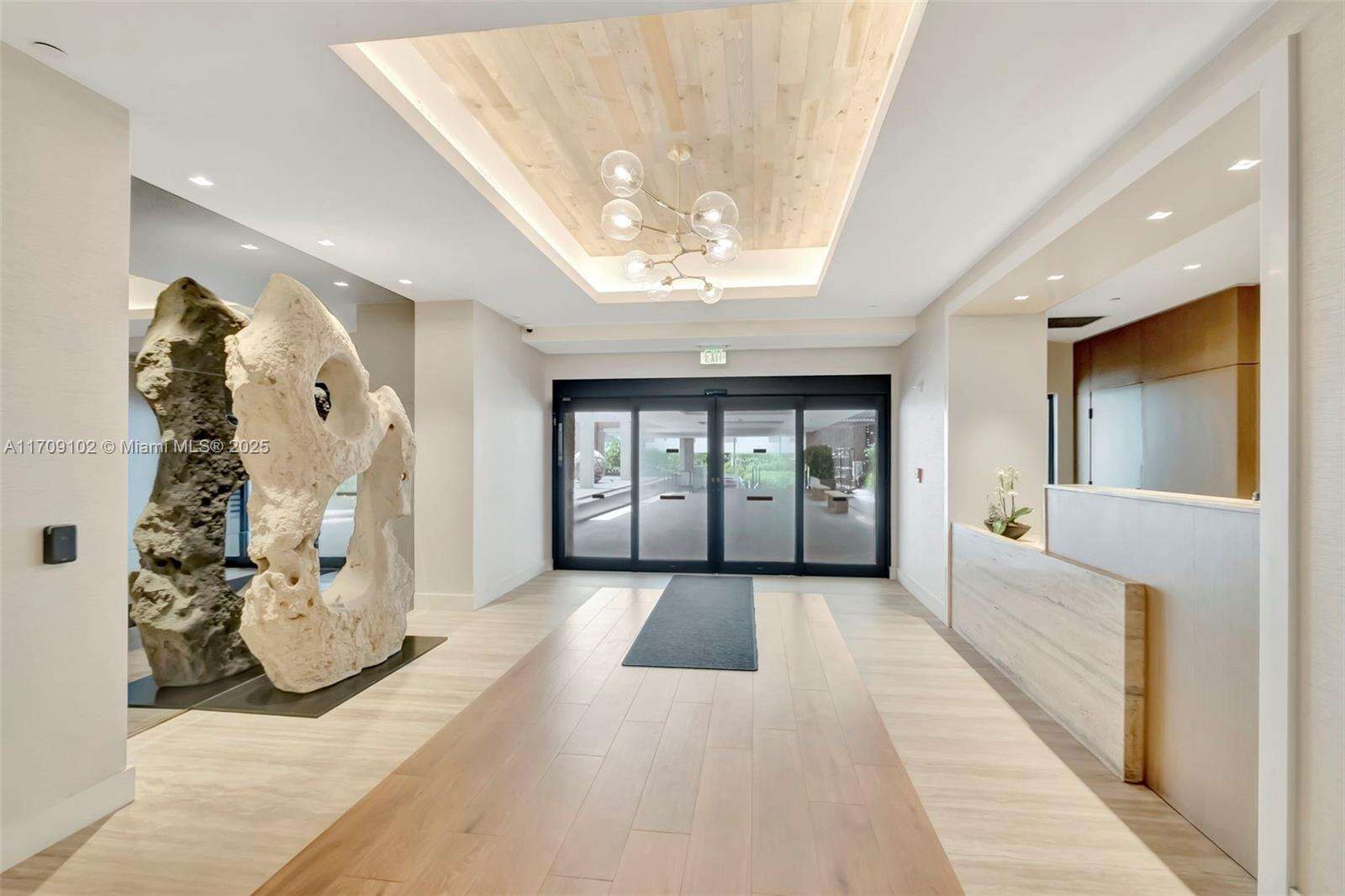 Roney Palace at 2301 Collins Ave, Miami Beach, FL 33139 - For Rent photo 39
