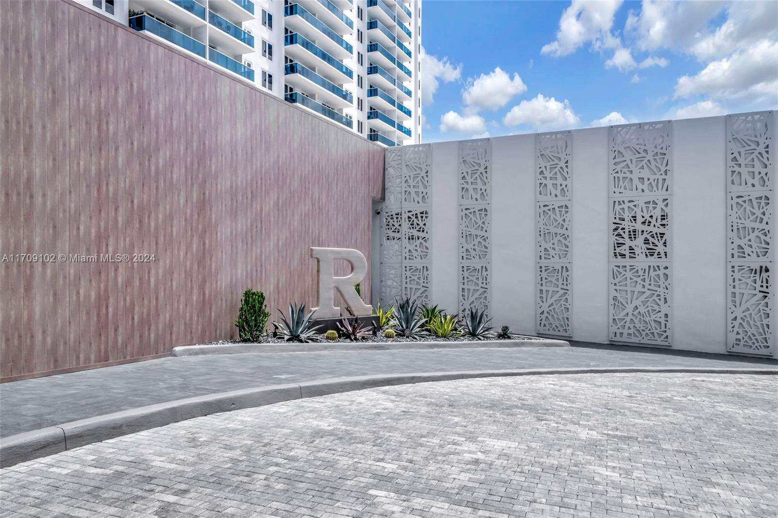 Roney Palace at 2301 Collins Ave, Miami Beach, FL 33139 - For Rent photo 40