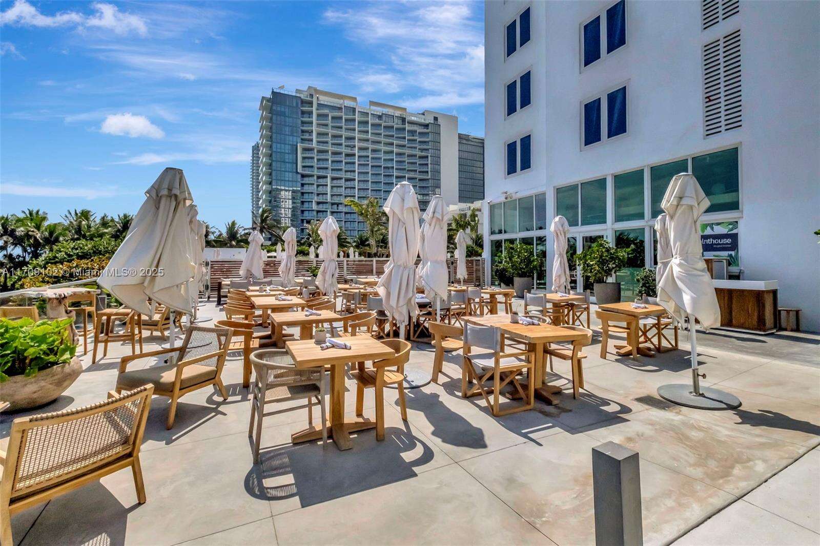 Roney Palace at 2301 Collins Ave, Miami Beach, FL 33139 - For Rent photo 45