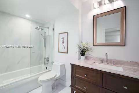 Decoplage at 100 Lincoln Rd, Miami Beach, FL 33139 - For Rent photo 16