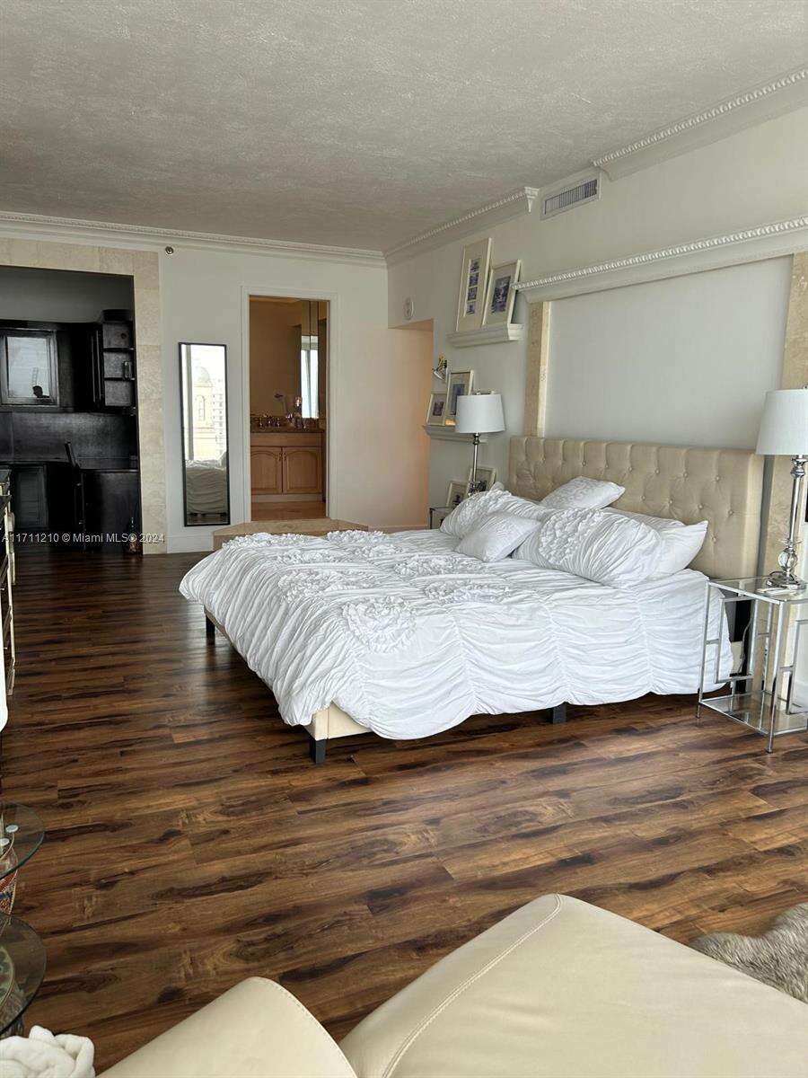 Decoplage at 100 Lincoln Rd, Miami Beach, FL 33139 - For Rent photo 21