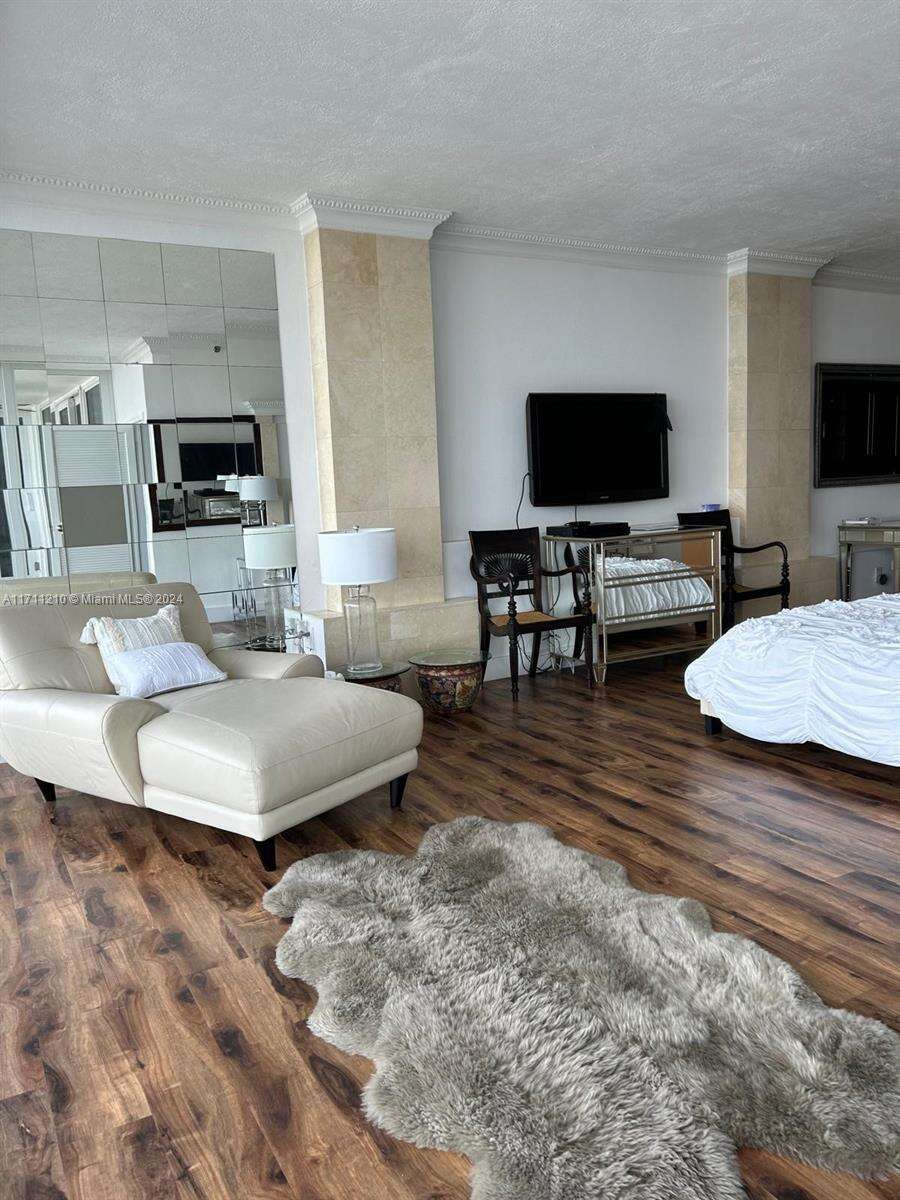 Decoplage at 100 Lincoln Rd, Miami Beach, FL 33139 - For Rent photo 22