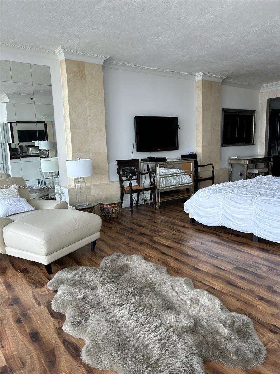 Decoplage at 100 Lincoln Rd, Miami Beach, FL 33139 - For Rent photo 23
