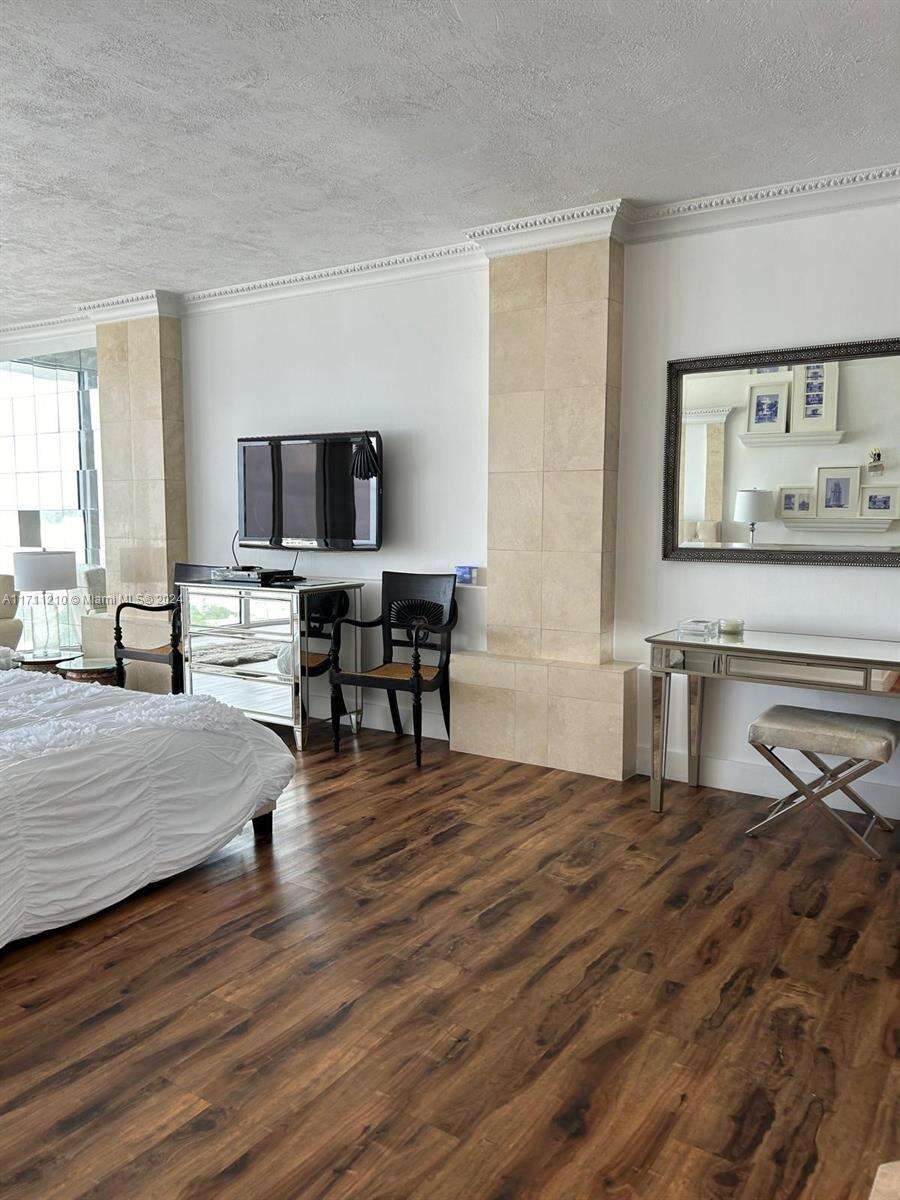Decoplage at 100 Lincoln Rd, Miami Beach, FL 33139 - For Rent photo 24