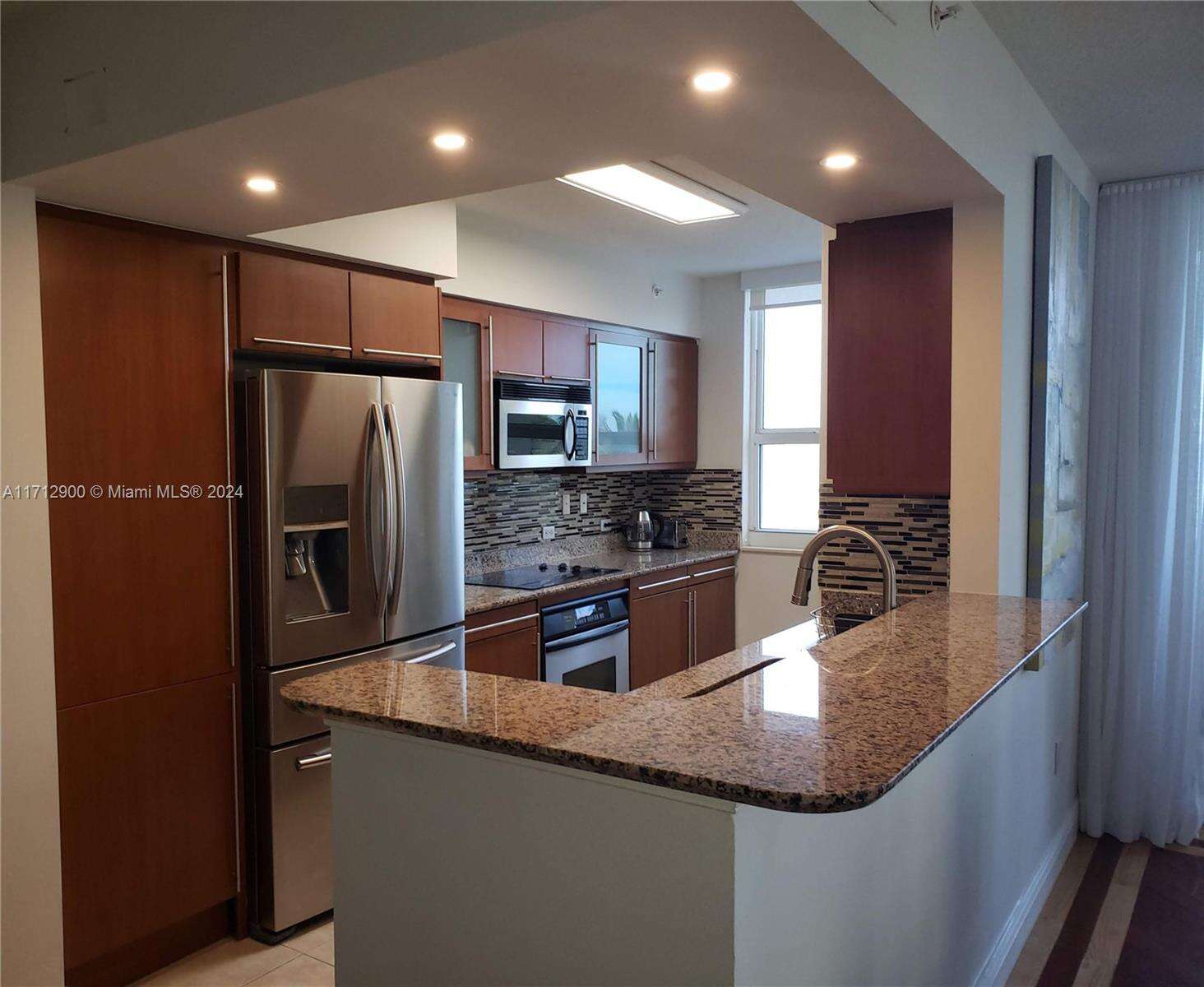 2080 Ocean Dr, Hallandale Beach, FL 33009 - For Rent photo 20