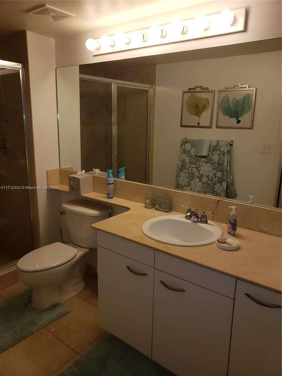 2080 Ocean Dr, Hallandale Beach, FL 33009 - For Rent photo 35