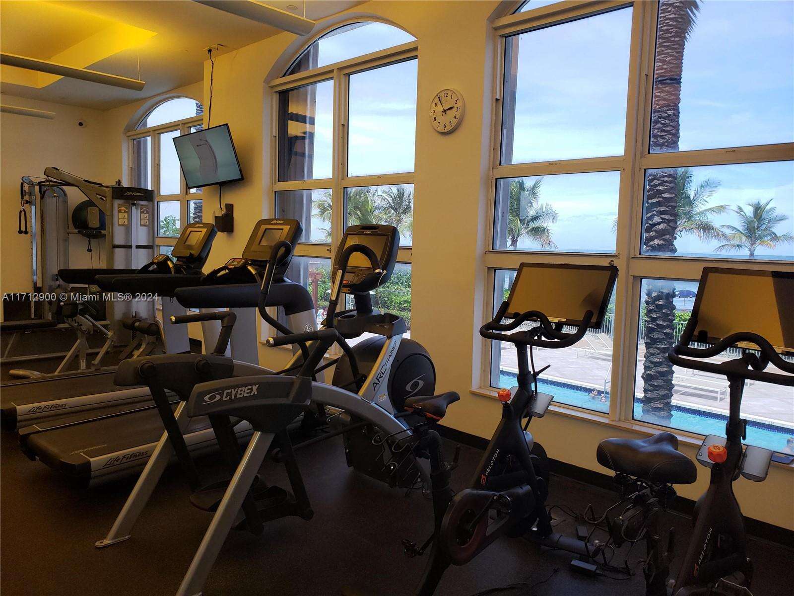 2080 Ocean Dr, Hallandale Beach, FL 33009 - For Rent photo 45