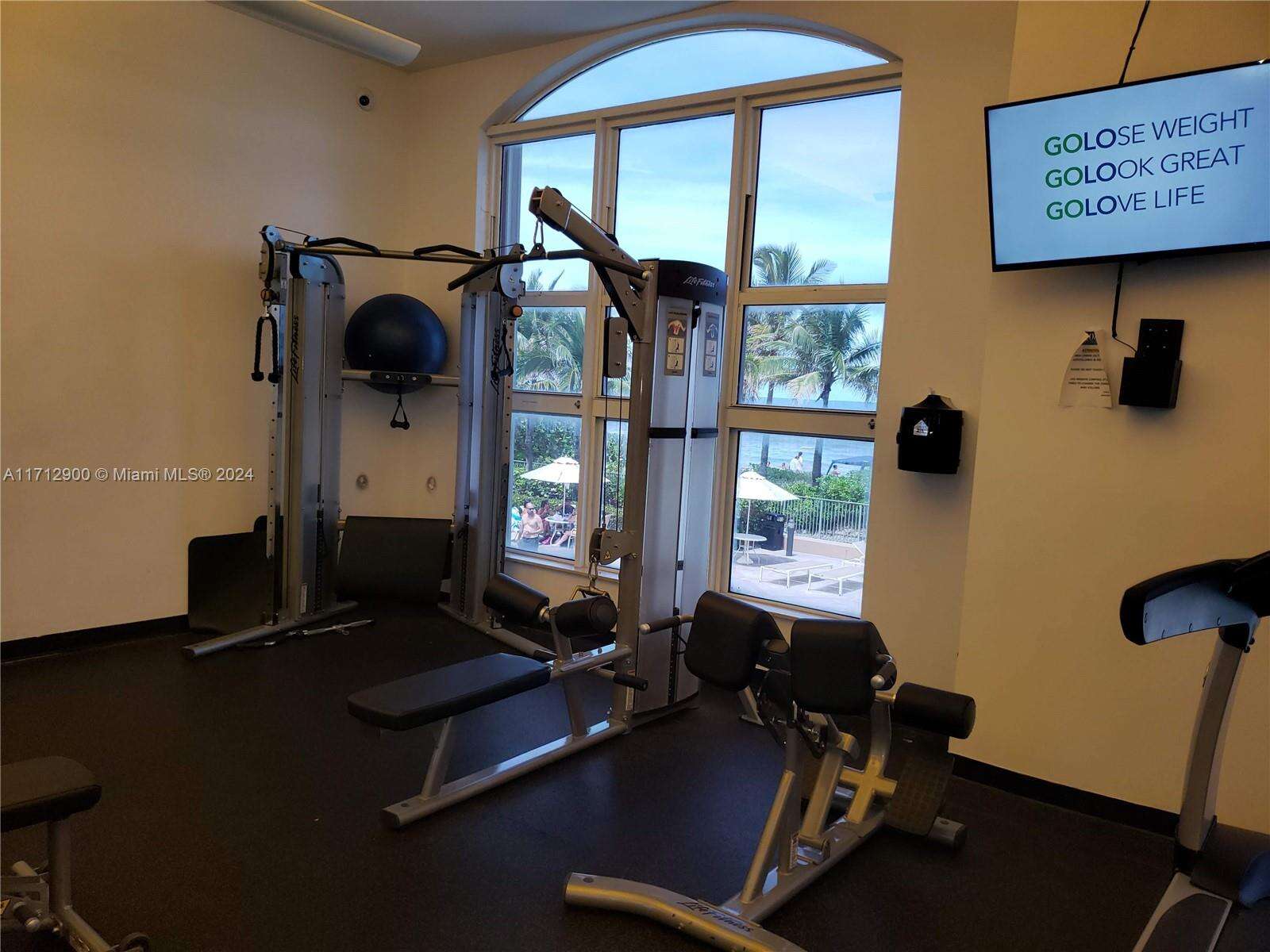 2080 Ocean Dr, Hallandale Beach, FL 33009 - For Rent photo 46