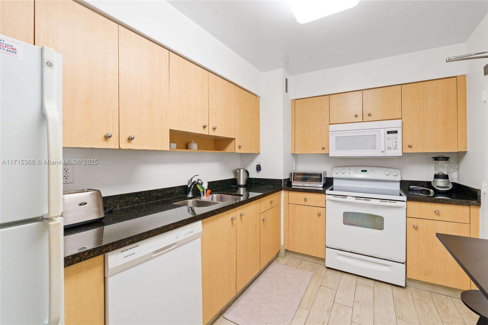Carlisle On The Ocean at 9195 Collins Ave, Surfside, FL 33154 - For Rent photo 12