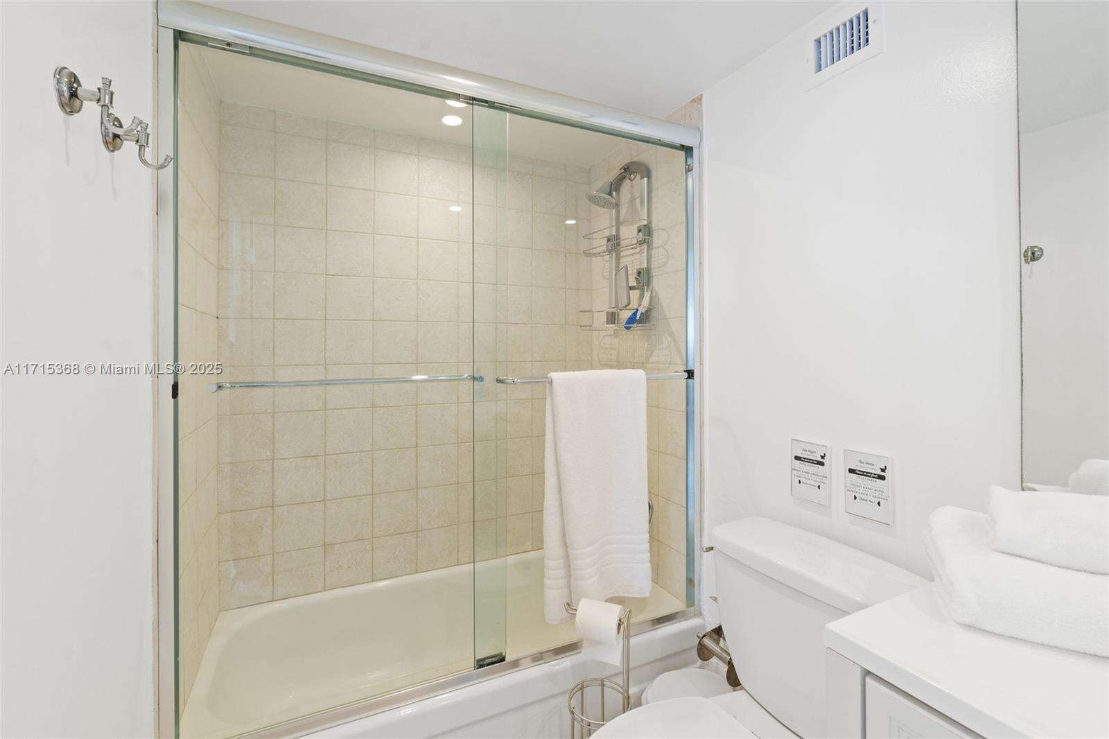 Carlisle On The Ocean at 9195 Collins Ave, Surfside, FL 33154 - For Rent photo 17