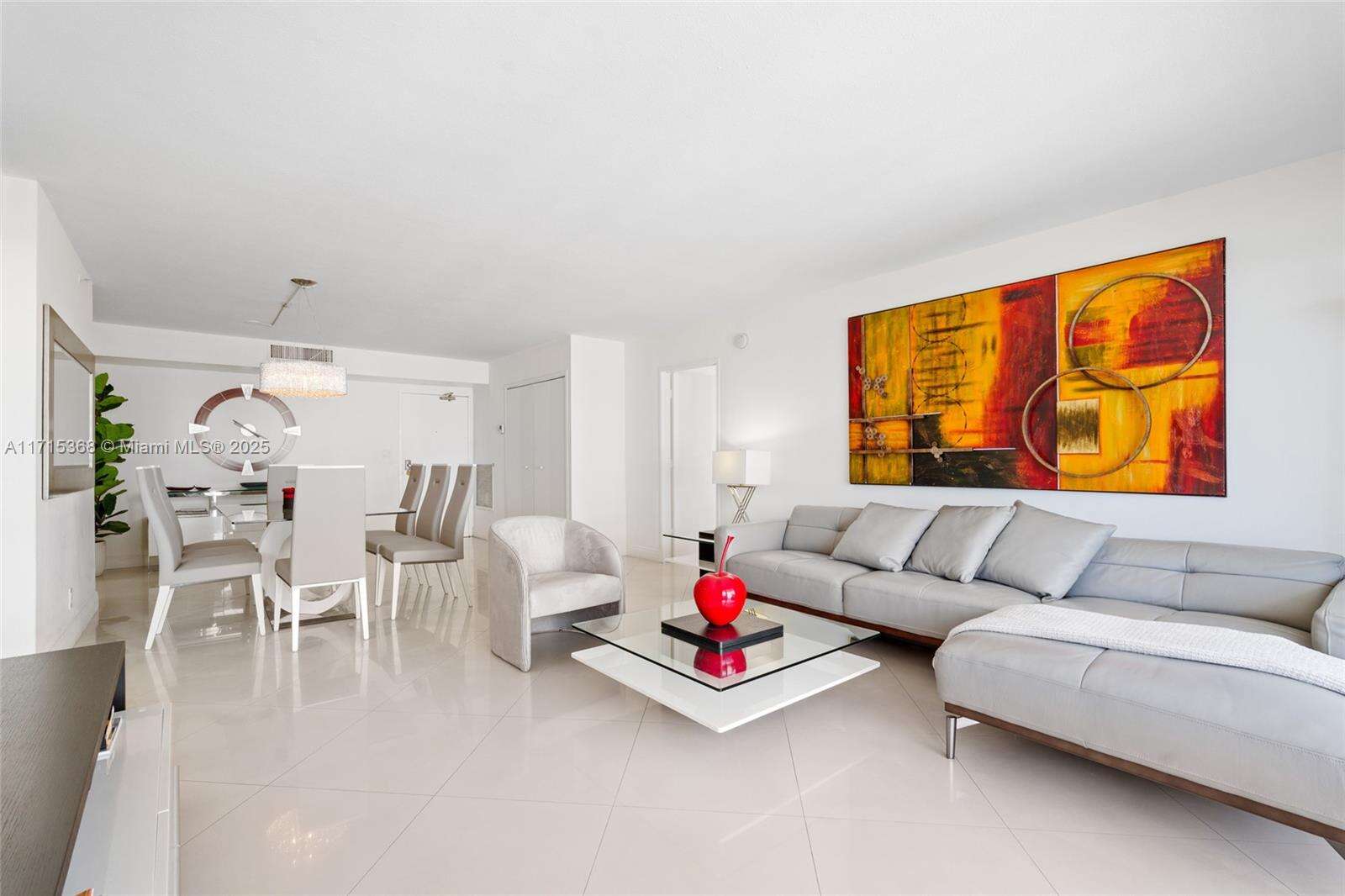 Carlisle On The Ocean at 9195 Collins Ave, Surfside, FL 33154 - For Rent photo 4