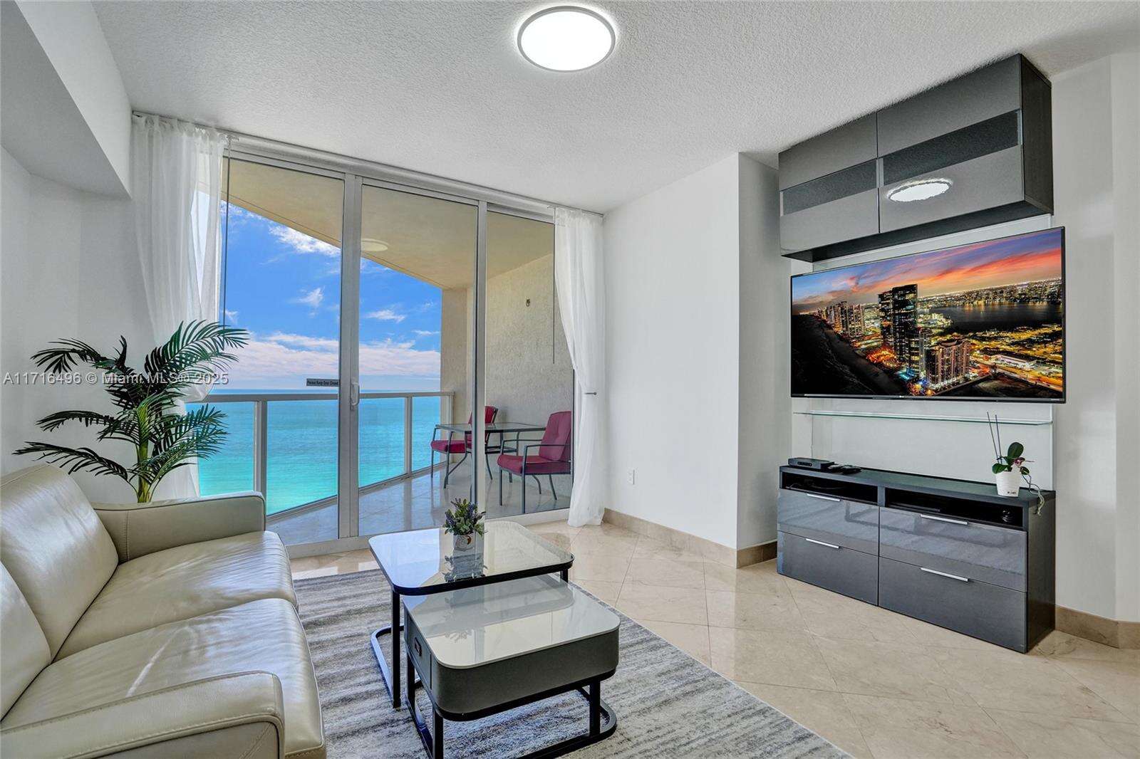 La Perla at 16699 Collins Ave, Sunny Isles Beach, FL 33160 - For Rent photo 12