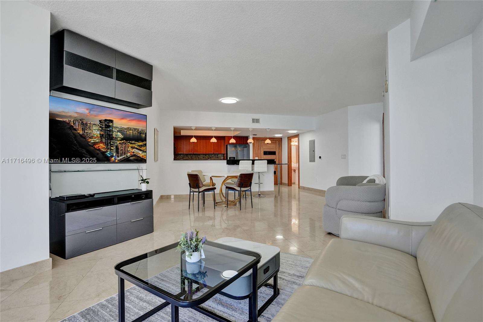 La Perla at 16699 Collins Ave, Sunny Isles Beach, FL 33160 - For Rent photo 13
