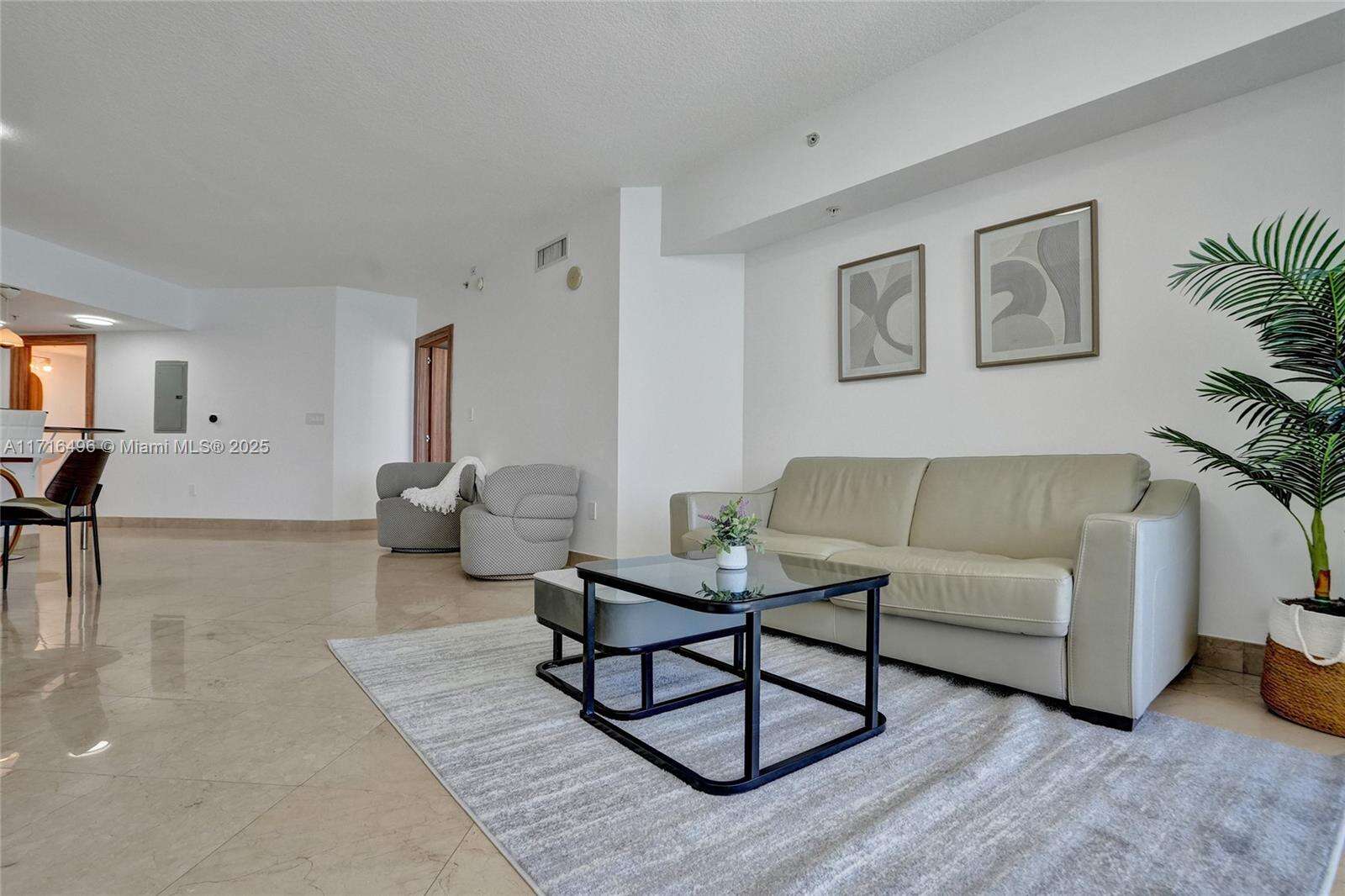 La Perla at 16699 Collins Ave, Sunny Isles Beach, FL 33160 - For Rent photo 14