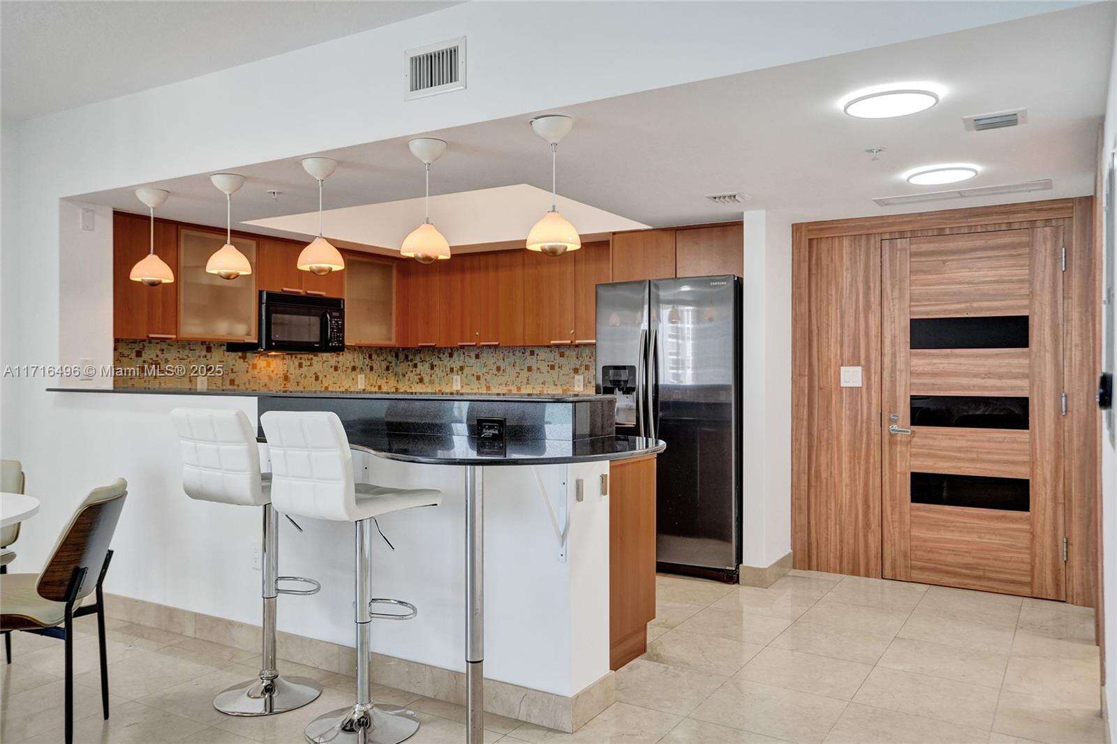 La Perla at 16699 Collins Ave, Sunny Isles Beach, FL 33160 - For Rent photo 3