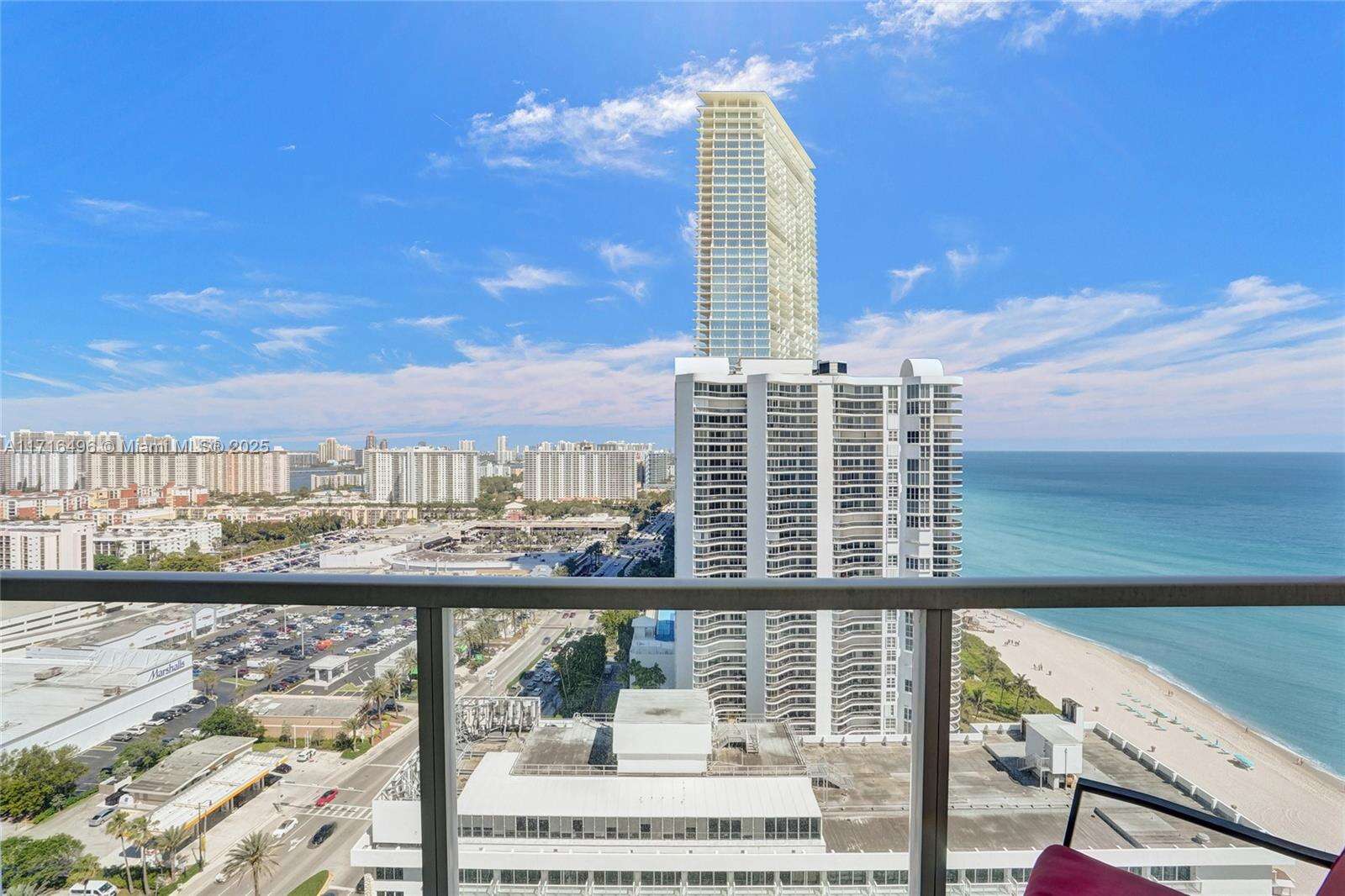 La Perla at 16699 Collins Ave, Sunny Isles Beach, FL 33160 - For Rent photo 27